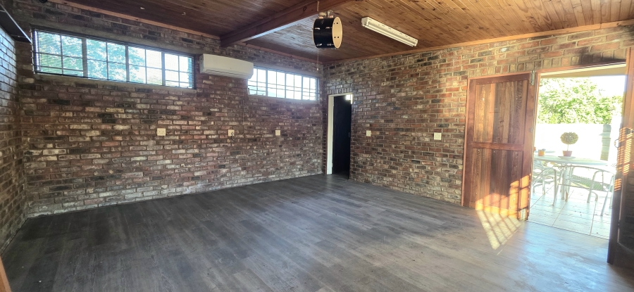 3 Bedroom Property for Sale in Naudeville Free State